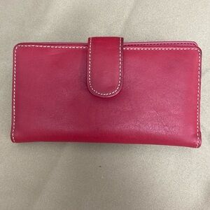 Woman’s Wallet w/ Check book